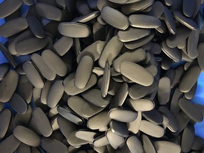 Oval rubber pieces